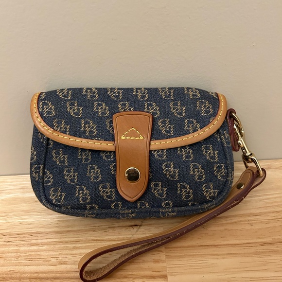 Dooney & Bourke  Denim Wristlet with Honey Leather trim - Picture 3 of 6